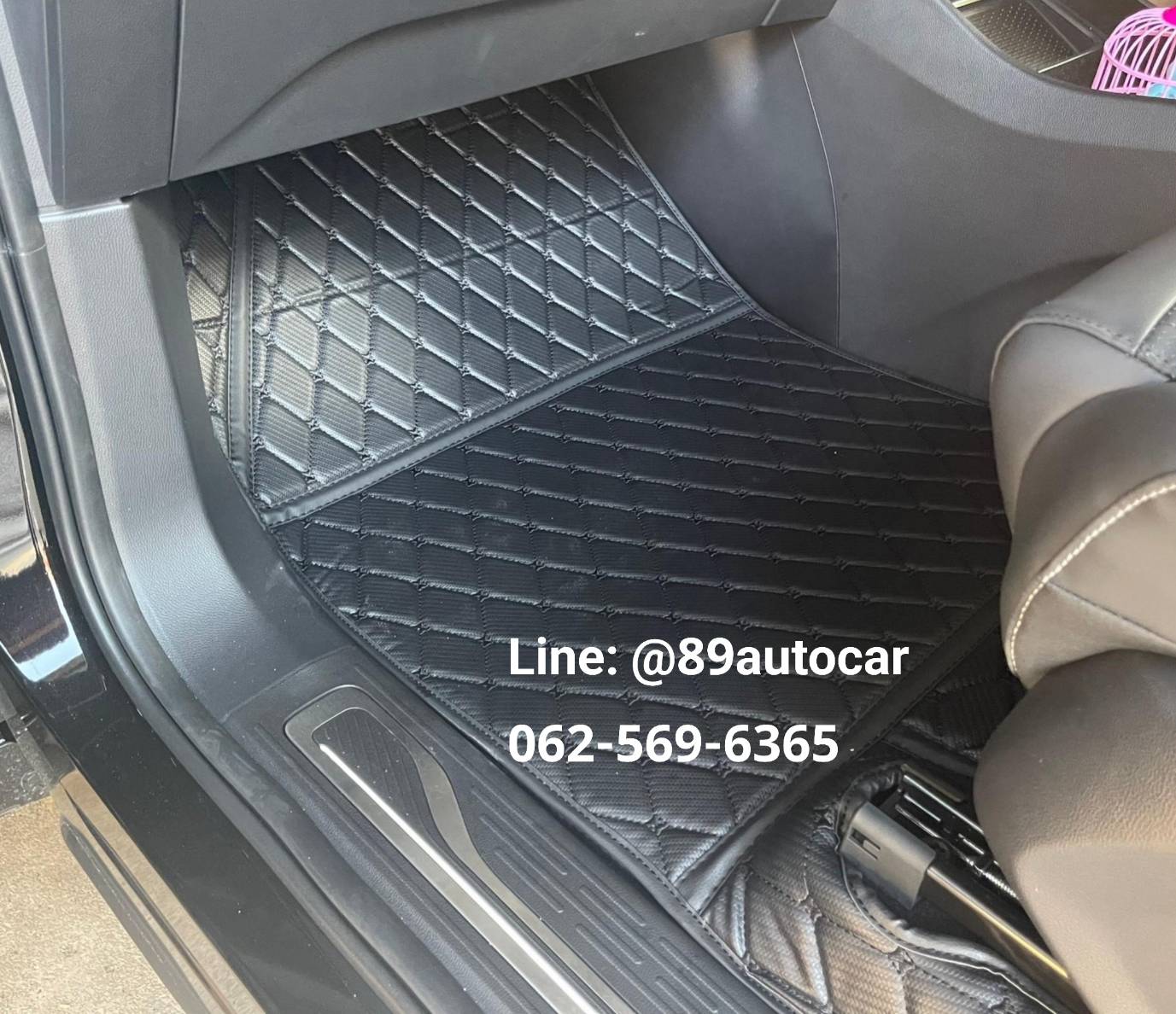 พรมปูพื้นรถตู้ Mg Maxus 9 2023 ปูพรม6D สีดำด้ายดำ ลายเคฟล่า รวมพับเบาะ
