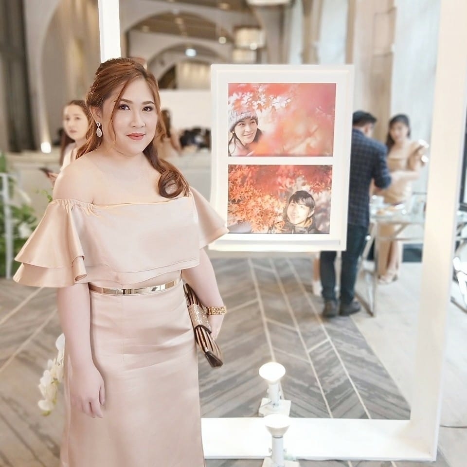 พร้อมเช่า ชุดราตรี สำหรับสาวอวบ ปาดไหล่ สีทอง กระโปรงทรงหางปลา