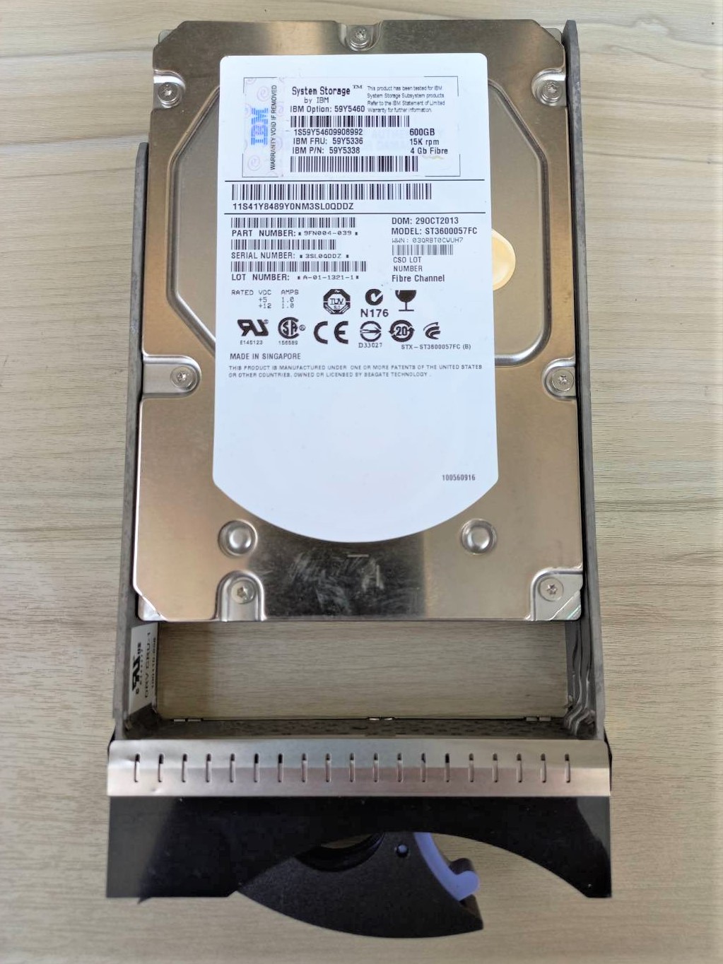 59Y5338 IBM- 600GB 15K 4Gbps FC E-DDM HDD.