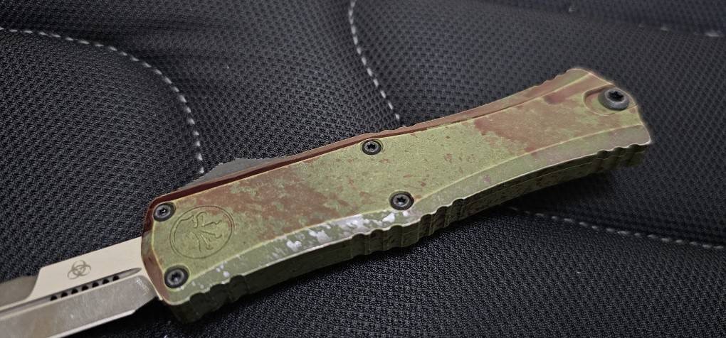 Microtech Knives Mini Hera Outbreak Bayonet M390MK Signature Series