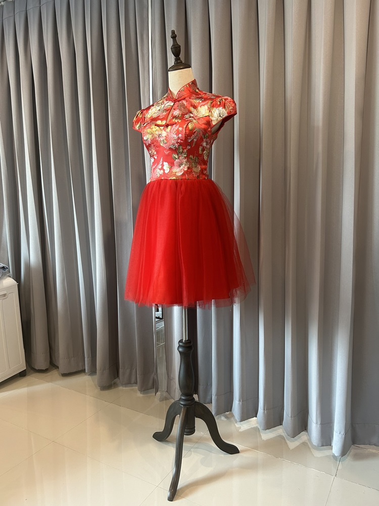 พร้อมเช่า ชุดแฟนซี ชุดราตรีสั้น ชุดตรุษจีน ชุดกี่เพ้า คอจีน กระโปรงตาข่ายพองสวย