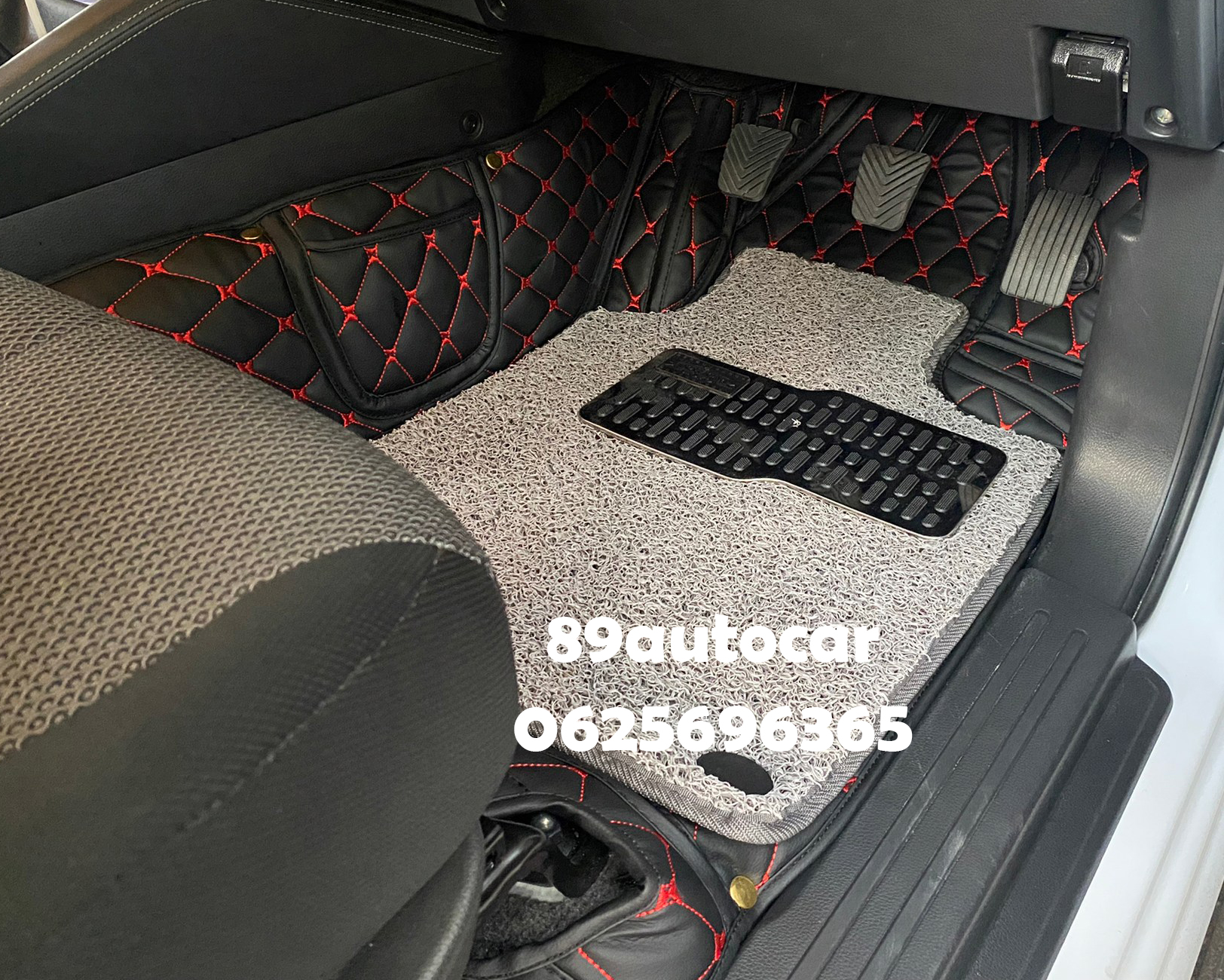 mitsubishi triton 4 ประตู 2022 ปูพรม7D สีดำด้ายแดง เสริมด้วยพรมไวนิลดักฝุ่นสีเทา