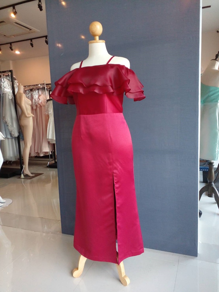 พร้อมเช่า ชุดราตรี สาวพลัสไซส์ สีแดงเบอร์กันดี สายเดี่ยวปาดไหล่ กระโปรงหางปลา