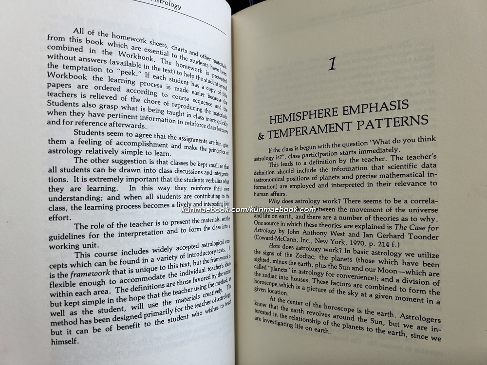 Basic Astrology: A guide for teachers and students By Joan Negus