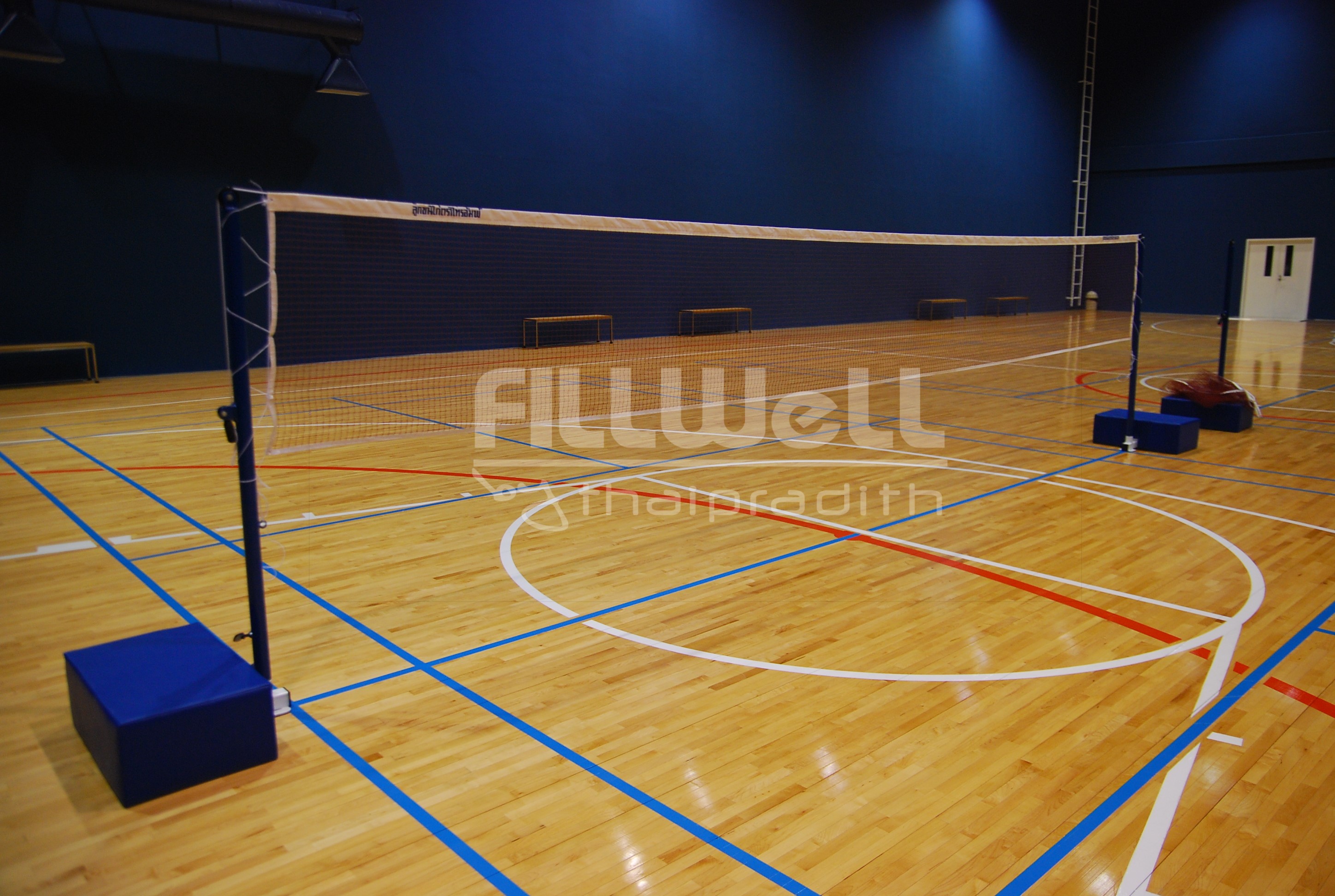 เสาแบดมินตันมีล้อเลื่อน