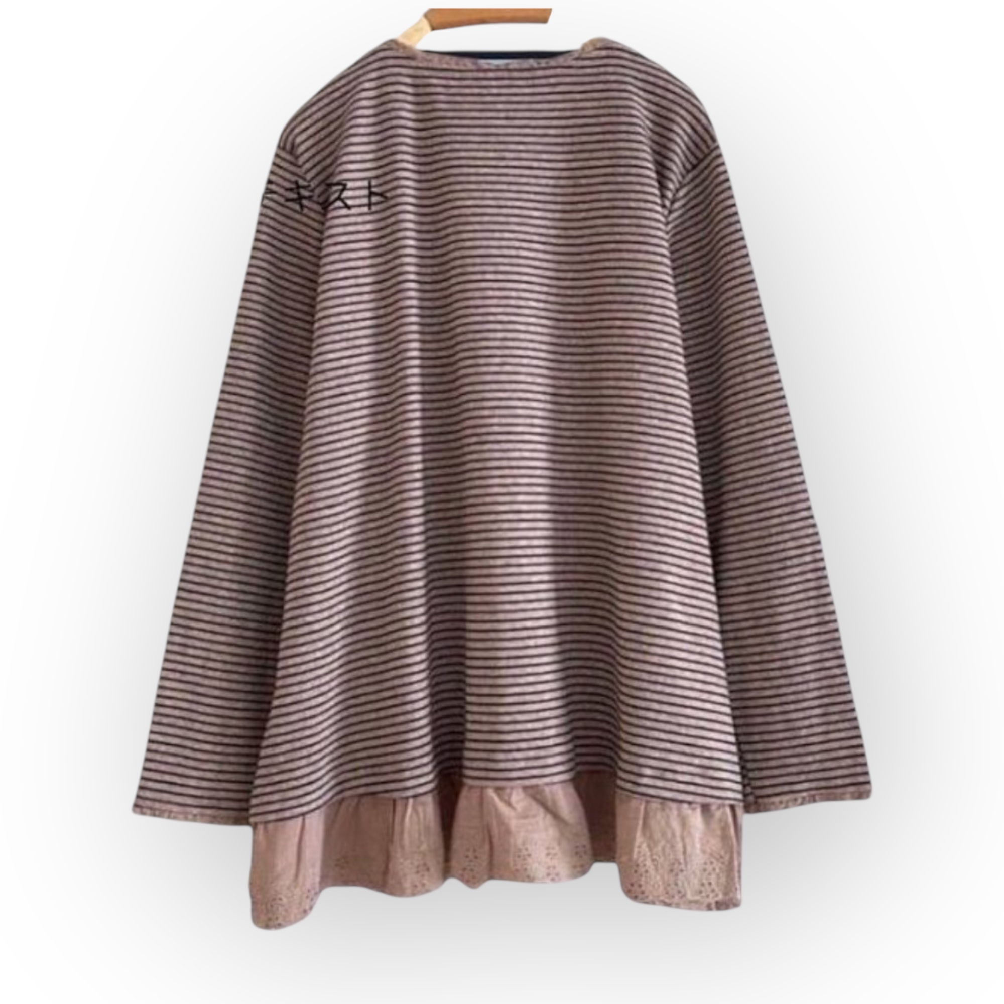 เสื้อยืดเนื้อนุ่มแต่งชายระบาย