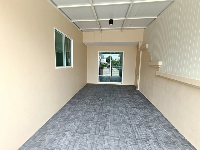 ขายทาวน์เฮ้าส์หมู่บ้านกรุงทอง สายไหม33 แบบ 3 ห้องนอน 2 ห้องน้ำ รีโรเวทใหม่ พร้อมเข้าอยู่ ฟรีโอน