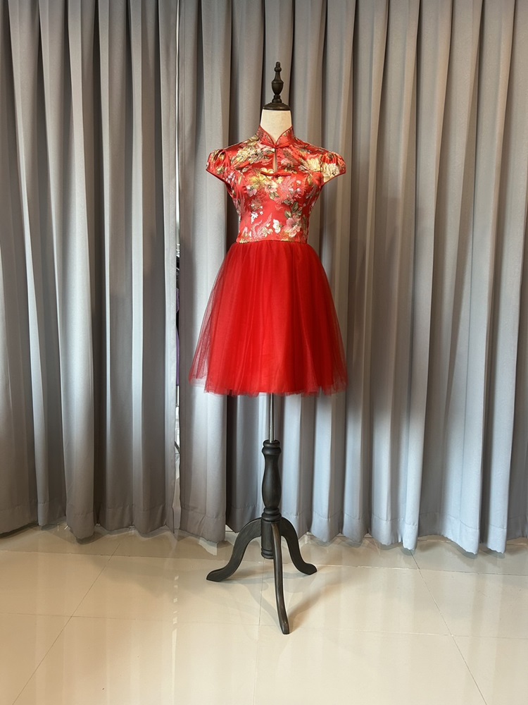 พร้อมเช่า ชุดแฟนซี ชุดราตรีสั้น ชุดตรุษจีน ชุดกี่เพ้า คอจีน กระโปรงตาข่ายพองสวย