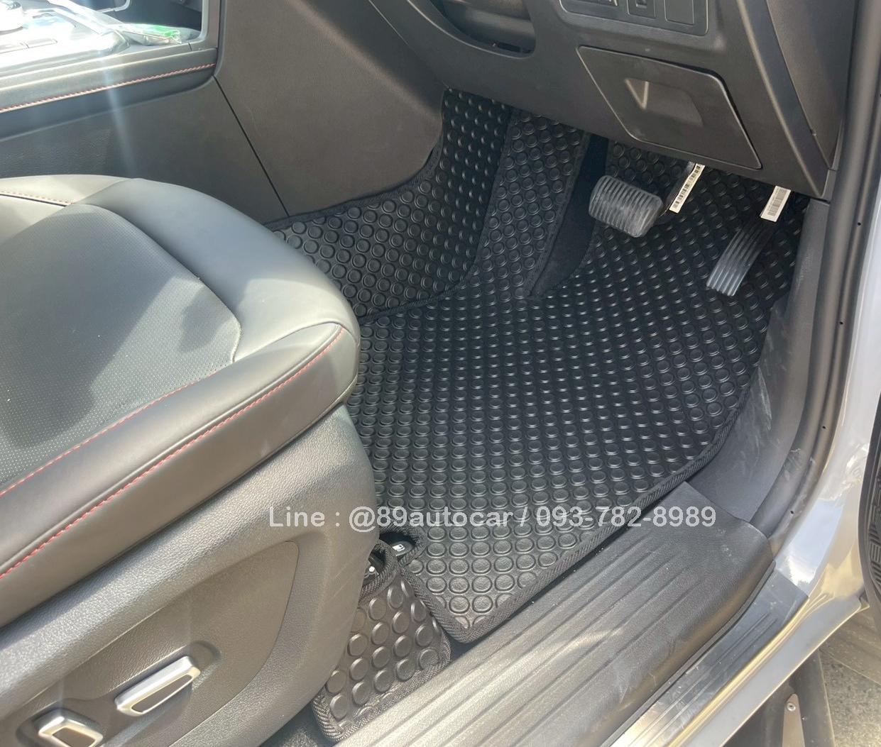 พรมกระดุมปูพื้นรถ JAC T9 สีดำขอบดำ เต็มคัน
