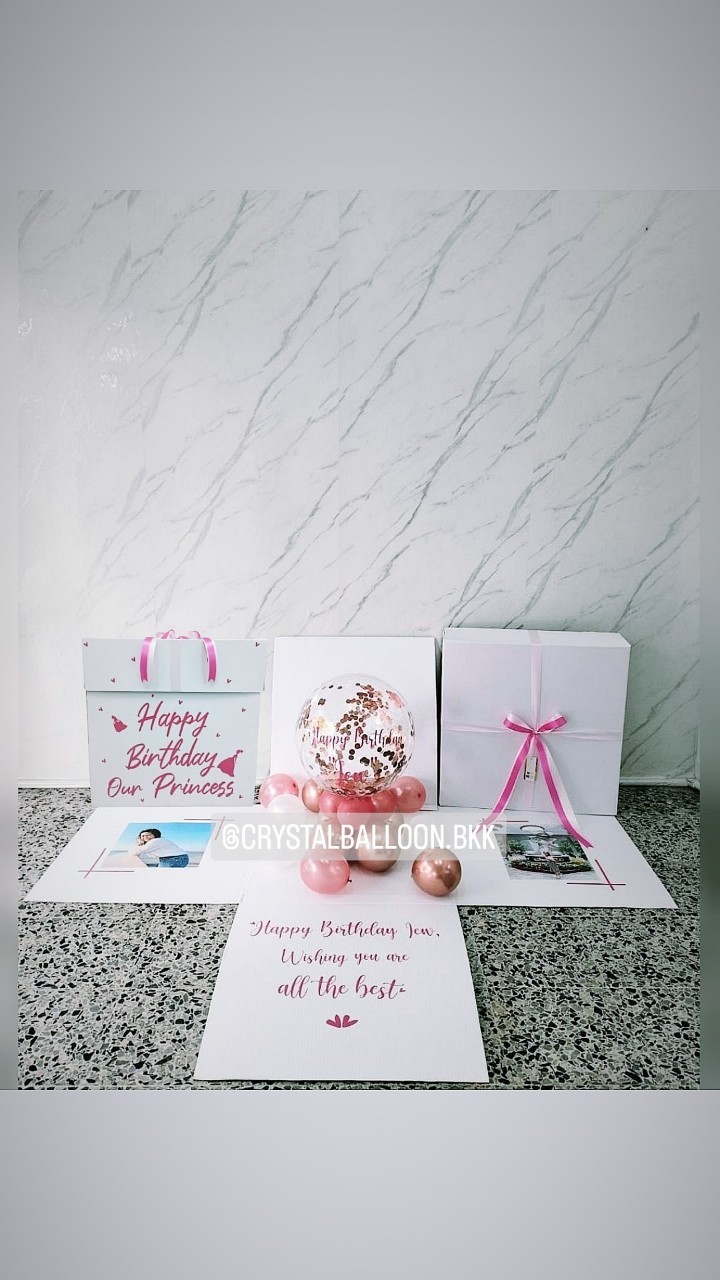 Happy Birthday กล่องเซอร์ไพรส์วันเกิด Bubble ขนาด 18" ตั้งฐาน Theme สีชมพู พร้อมตกแต่ง สามารถใส่รูปได้ 2 ใบ สามารถเปลี่ยนสีลูกโป่ง/เปลี่ยนสีข้อความได้