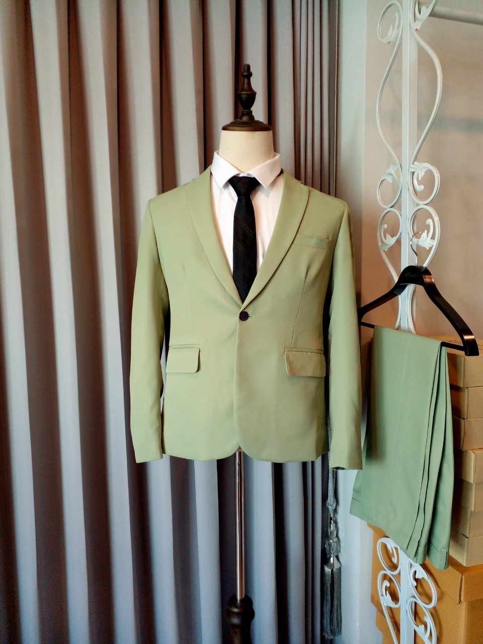 พร้อมเช่า ชุดสูทชาย สีชาเขียว งานตัดสูทพลัสไซส์ (ไม่มีกั๊ก)
