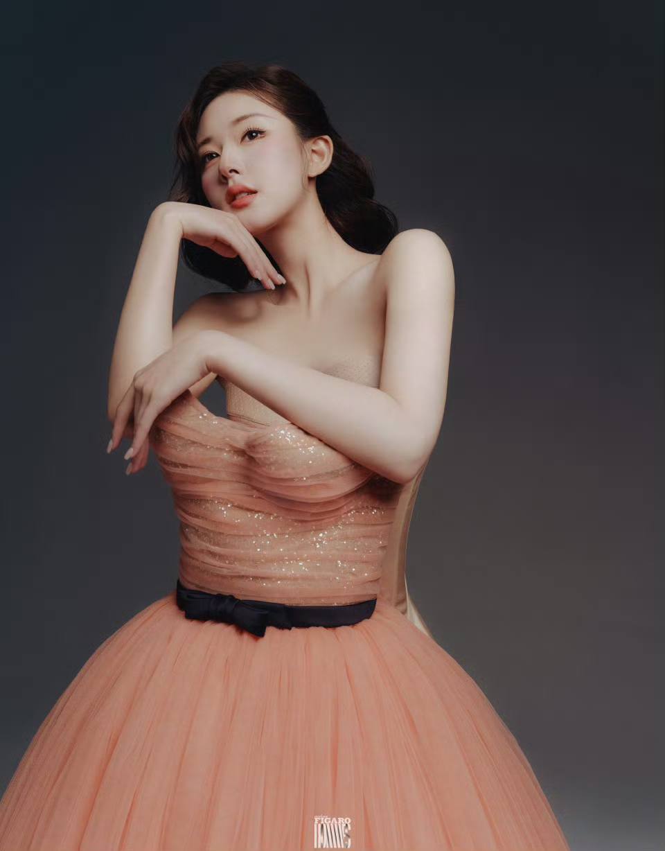 นิตยสาร Madame Figaro จ้าวลู่ซือ เดือน 8/2023