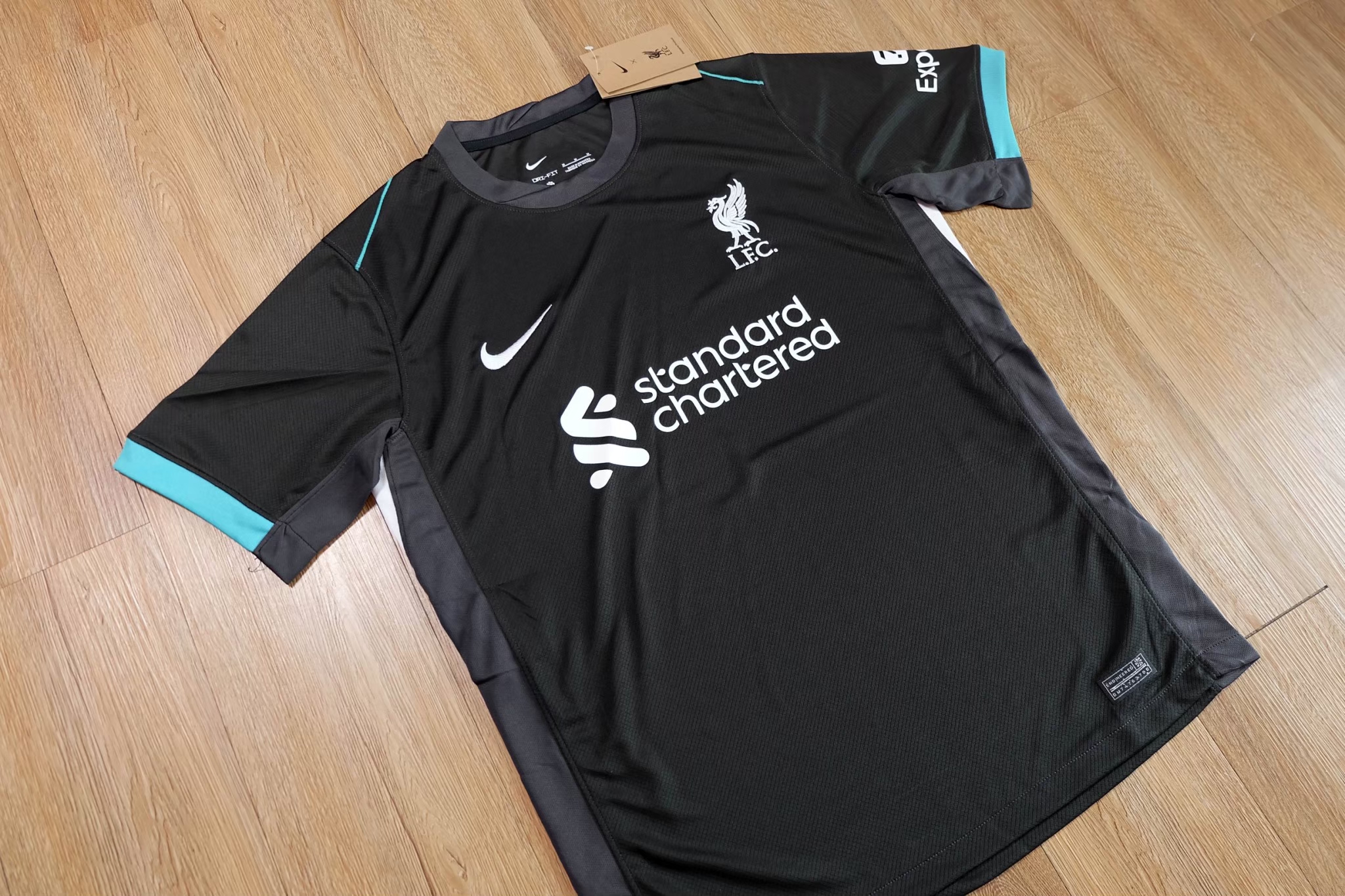 Liverpool 2024/25 Away Jersey เสื้อลิเวอร์พูล เยือน ฤดูกาลใหม่