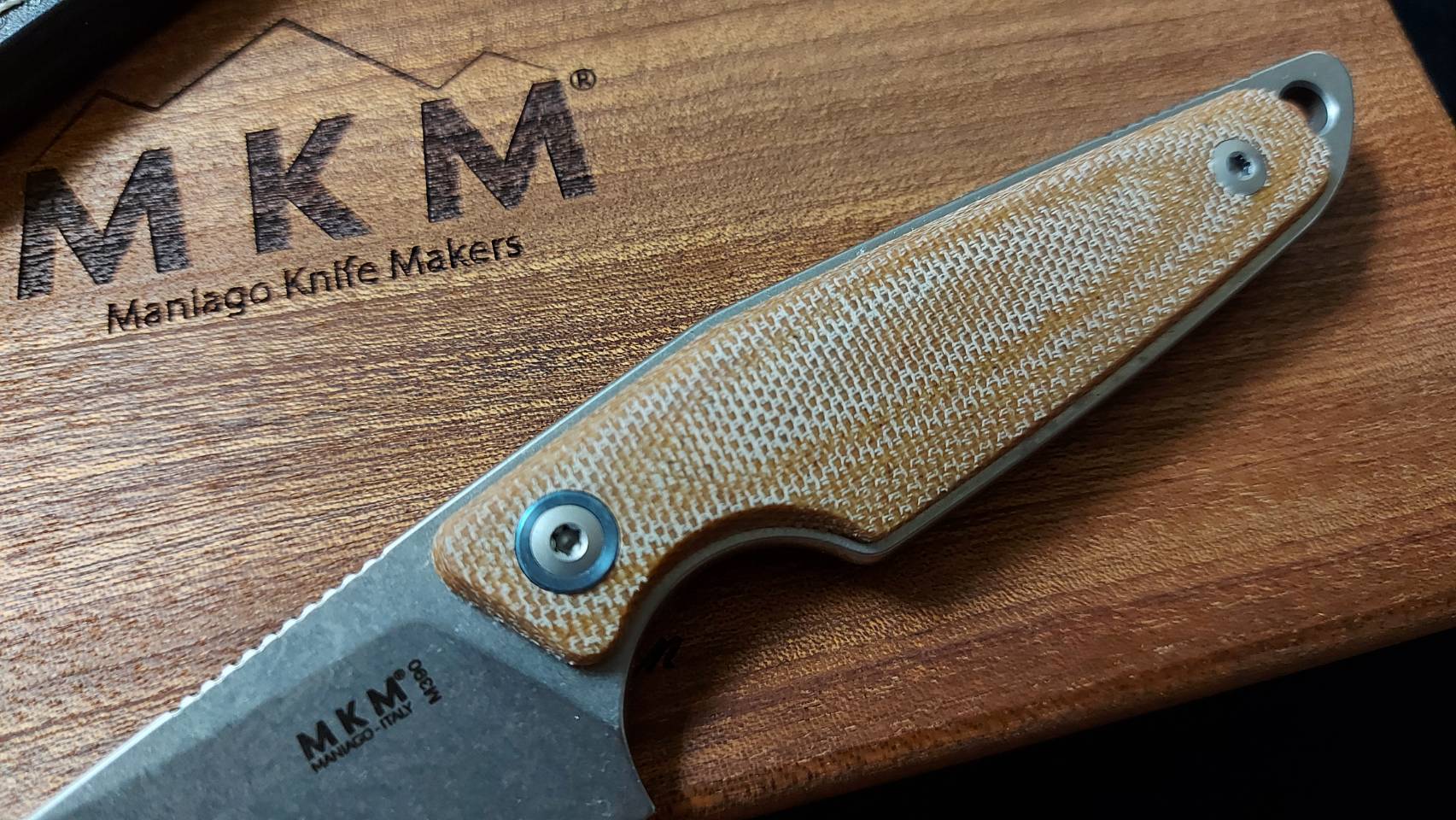 MKM MAKRO 1 M390 SW SHEEPSFOOT FIXED bld NAT CNV MICARTA hdl