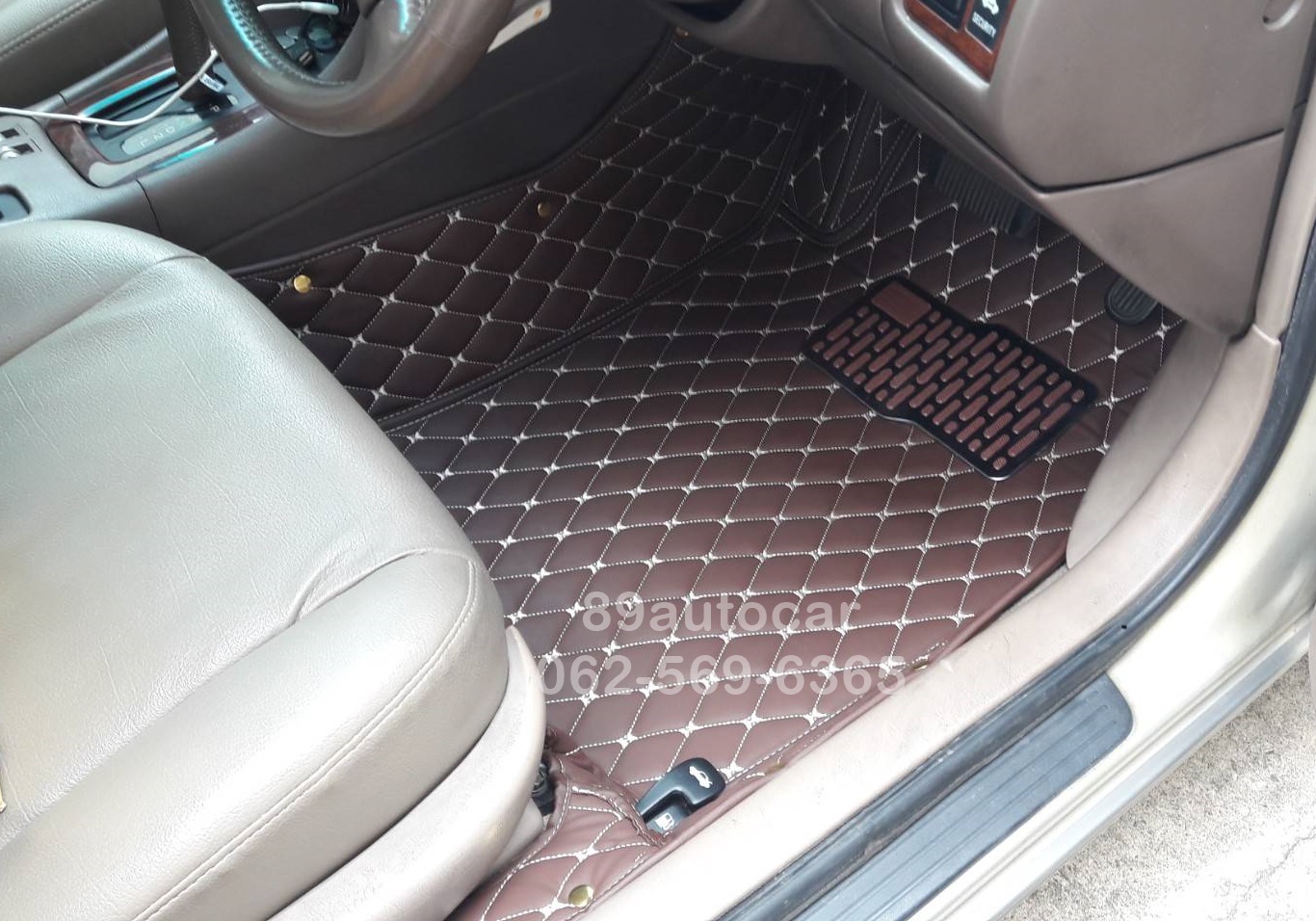 พรมปูพื้นรถยนต์ Toyota Camry โฉมไฟไม้บรรทัด ปูพรม6D สีกาแฟ เต็มคัน