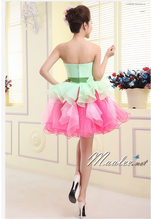 พร้อมเช่า ชุดแฟนซี ชุดราตรีสั้น เกาะอก สีเขียว กระโปรงระบายสีชมพูหวาน อกจับจีบแต่งลายสวย