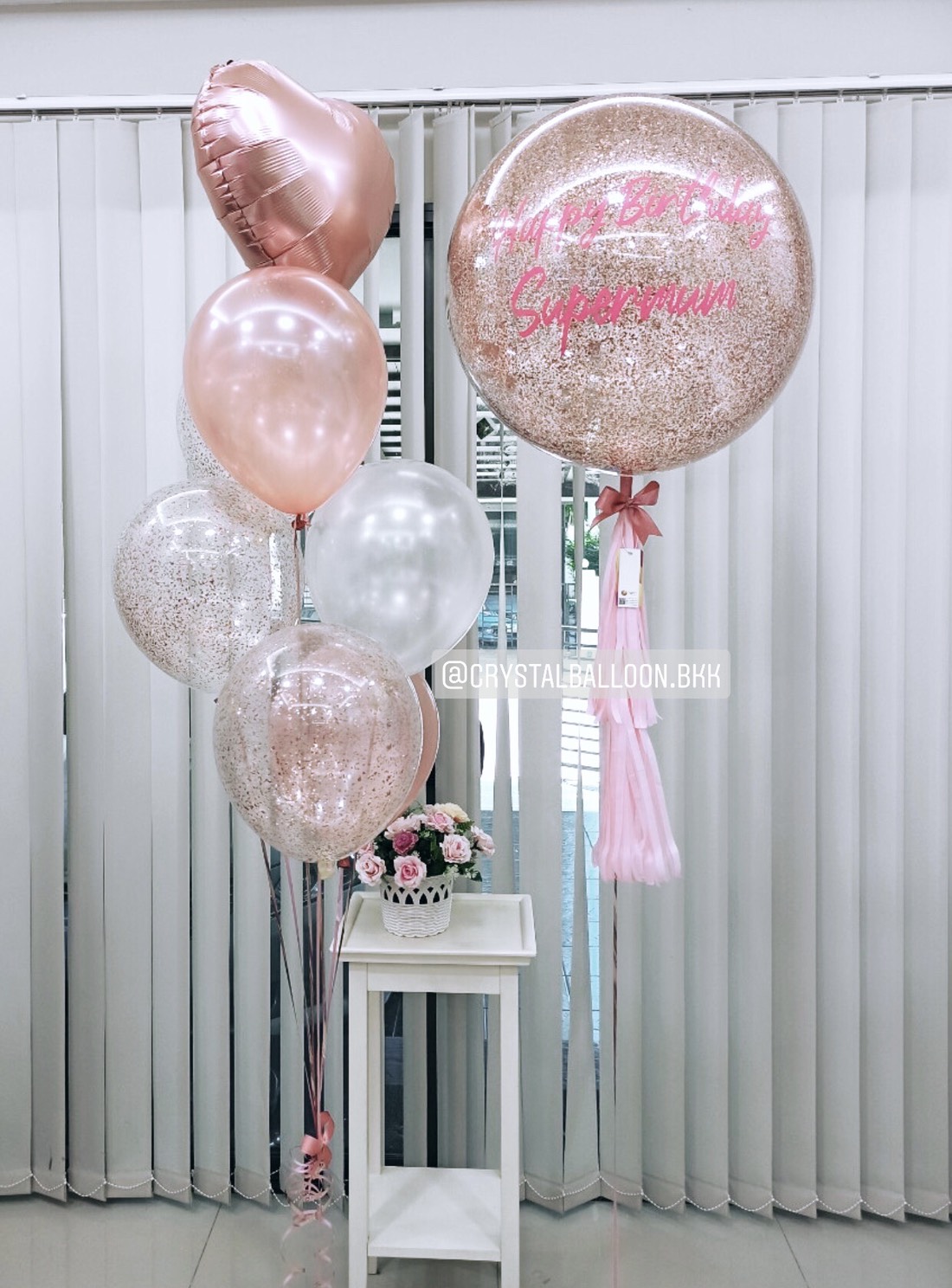ลูกโป่ง วันเกิด แบบยอดนิยม Bubble ขนาด 24" พร้อม ช่อลูกโป่ง 1 ช่อ,ลูกโป่งใส ใส่กลิตเตอร์,ฟอยล์หัวใจ ขนาด 18" 1 ชิ้น พร้อมตกเเต่ง สามารถเปลี่ยนสีลูกโป่ง/เปลี่ยนข้อความได้