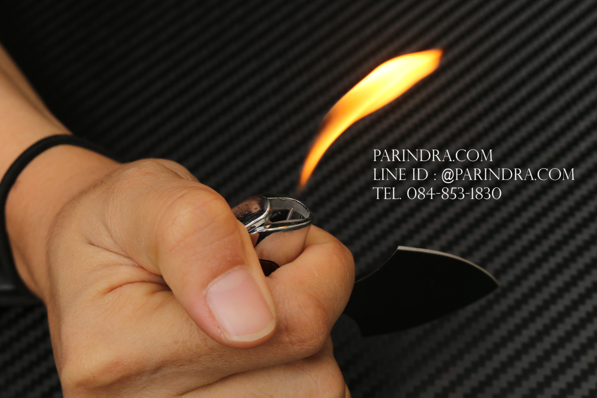 มีดชกต่อสู้ ป้องกันตัว แบบมีไฟแช็คที่ด้าม