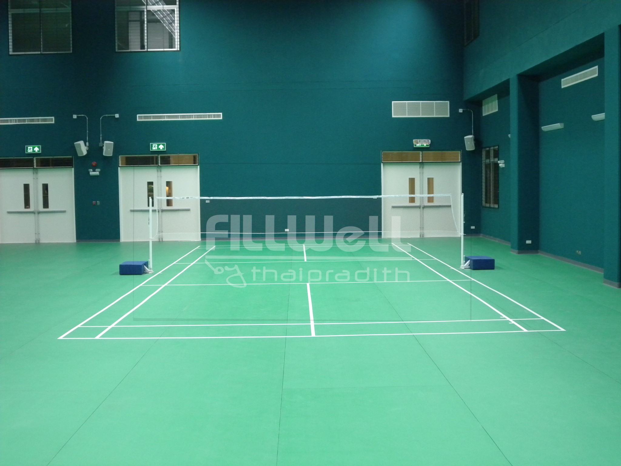 เสาแบดมินตันมีล้อเลื่อน