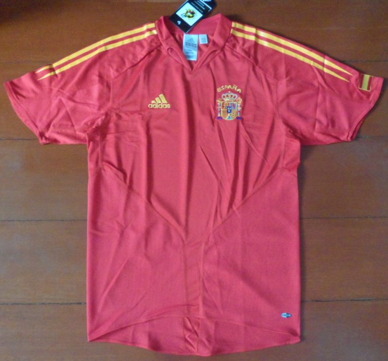 เสื้อฟุตบอล ทีมชาติสเปน ชุดเหย้า ชุดลุยศึกยูโร 2004 ใหม่ S-Size / SPAIN Football Shirt Home Kit EURO 2004 Jersey NEW S-Size