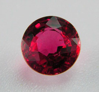 ซองเจีย(Songea Sapphire)พลอยตระกูล sapphire เป็นพลอยเนื้อแข็ง ที่มีความสวยงาม จากประเทศแทนซาเนีย ความสะอาด IF-VVS ขนาด 6x3.8 mm.น้ำหนัก 1.25 ct.