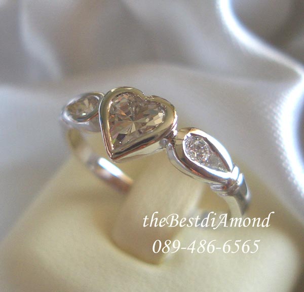 BR018RD แหวนหัวใจหุ้มรัก แหวนรูปหัวใจน่ารักๆ ฝังแบบหุ้ม ดูดี ใส่ได้เรื่อยๆไม่เบื่อ ใส่ติดนิ้วได้สบายเลยนะคะ