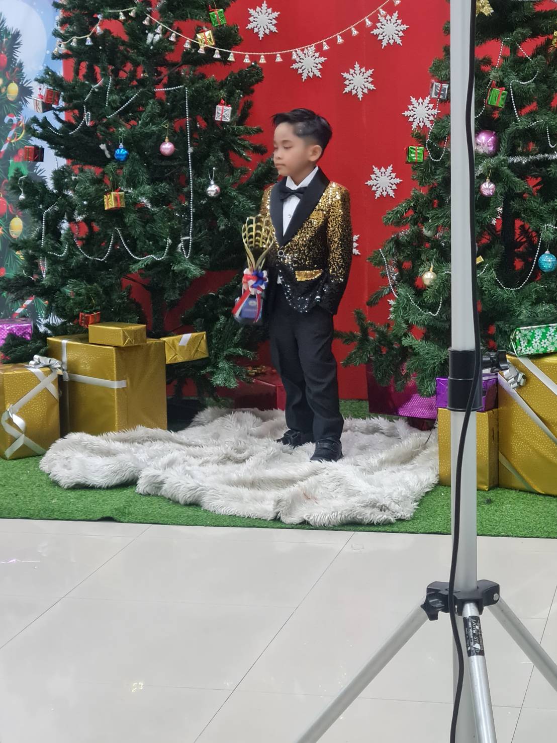 พร้อมเช่า ชุดสูทเด็กชาย สีทูโทน งานกลิตเตอร์แน่นๆ หรูหรา **พร้อมเช่าไซส์ 120,130,140,150**