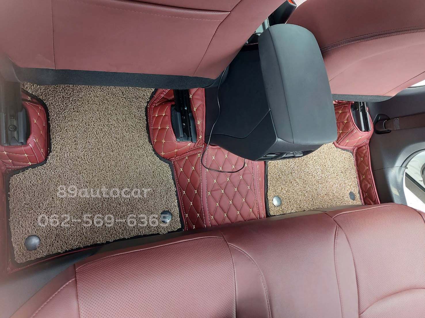 พรมรถยนต์ Toyota Collora Cross ปูพรม7D สีแดงไวน์ + ไวนิลดักฝุ่นสีครีมขอบน้ำตาล เต็มคัน