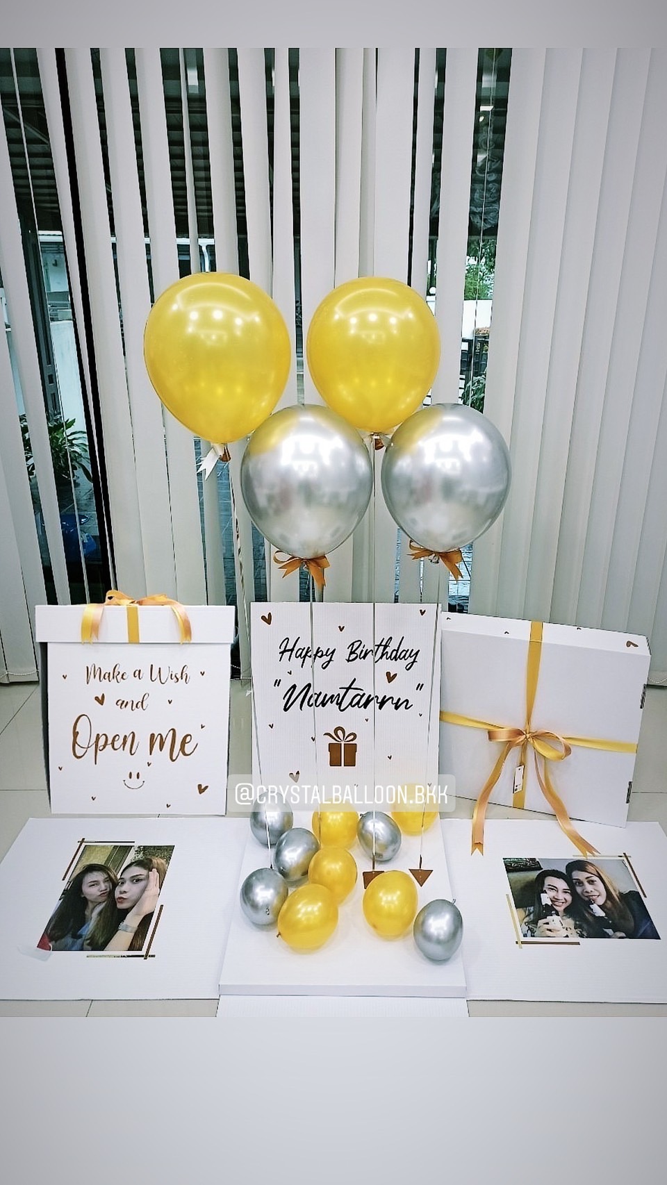 Happy Birthday Surprise Box Theme สีเงิน - ทอง พร้อมตกแต่ง ลูกโป่งโครเมียม 4 ลูก,สามารถใส่รูปได้ 2 ใบ สามารถเปลี่ยนสีลูกโป่ง/เปลี่ยนข้อความได้