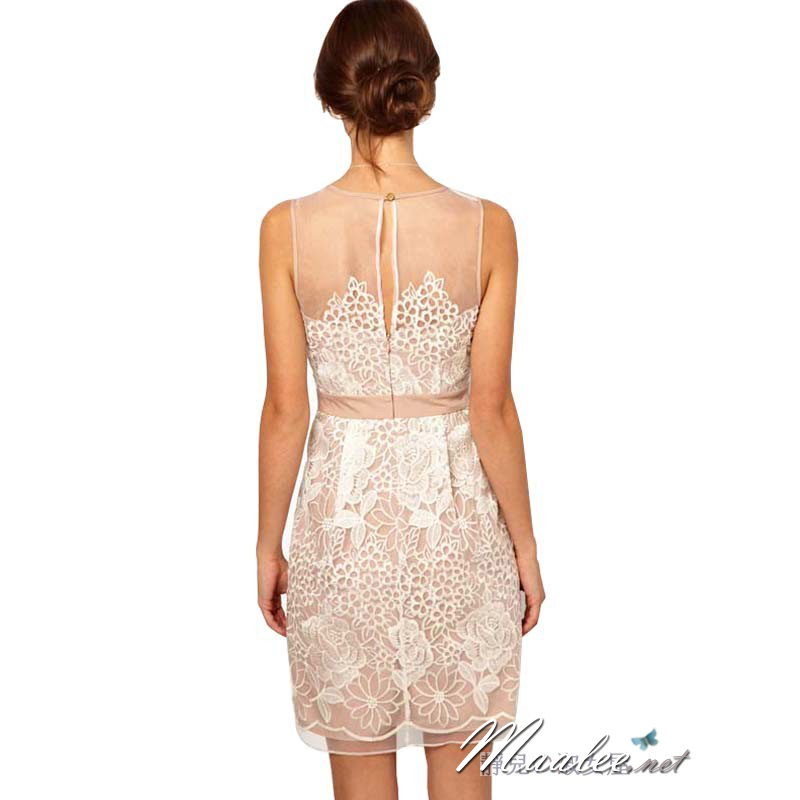 พร้อมส่ง ชุดเดรส/ชุดราตรีสั้น แขนกุด สีนู๊ด ผ้าแก้วปักลายดอกกุหลาบ ช่วงด้านหน้าและด้านหลังเป็นแบบซีทรู (เหลือเฉพาะไซส์ L)