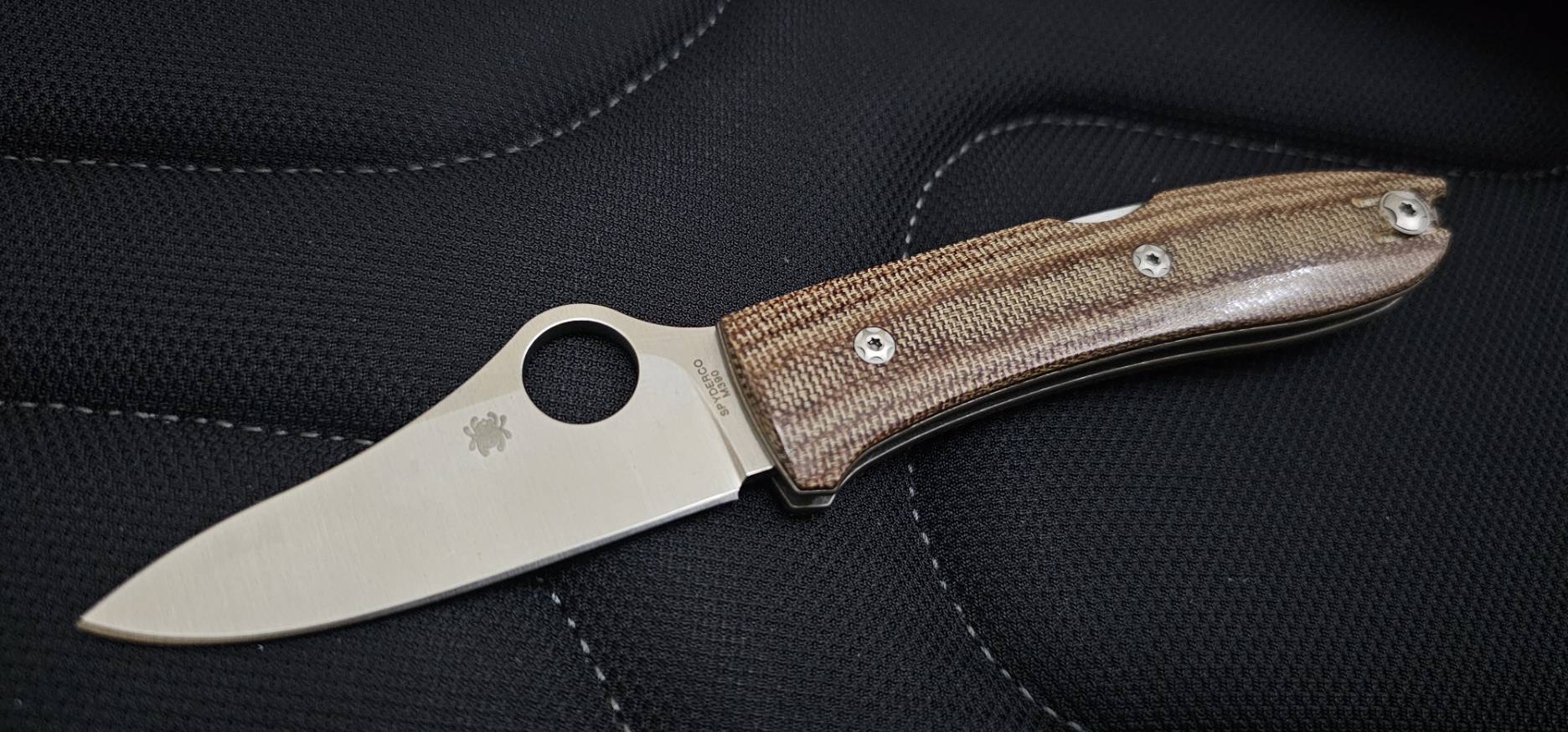 Spyderco/LionSteel Max SpyOpera M390 Satin Plain Blade, Brown Canvas Micarta Handles