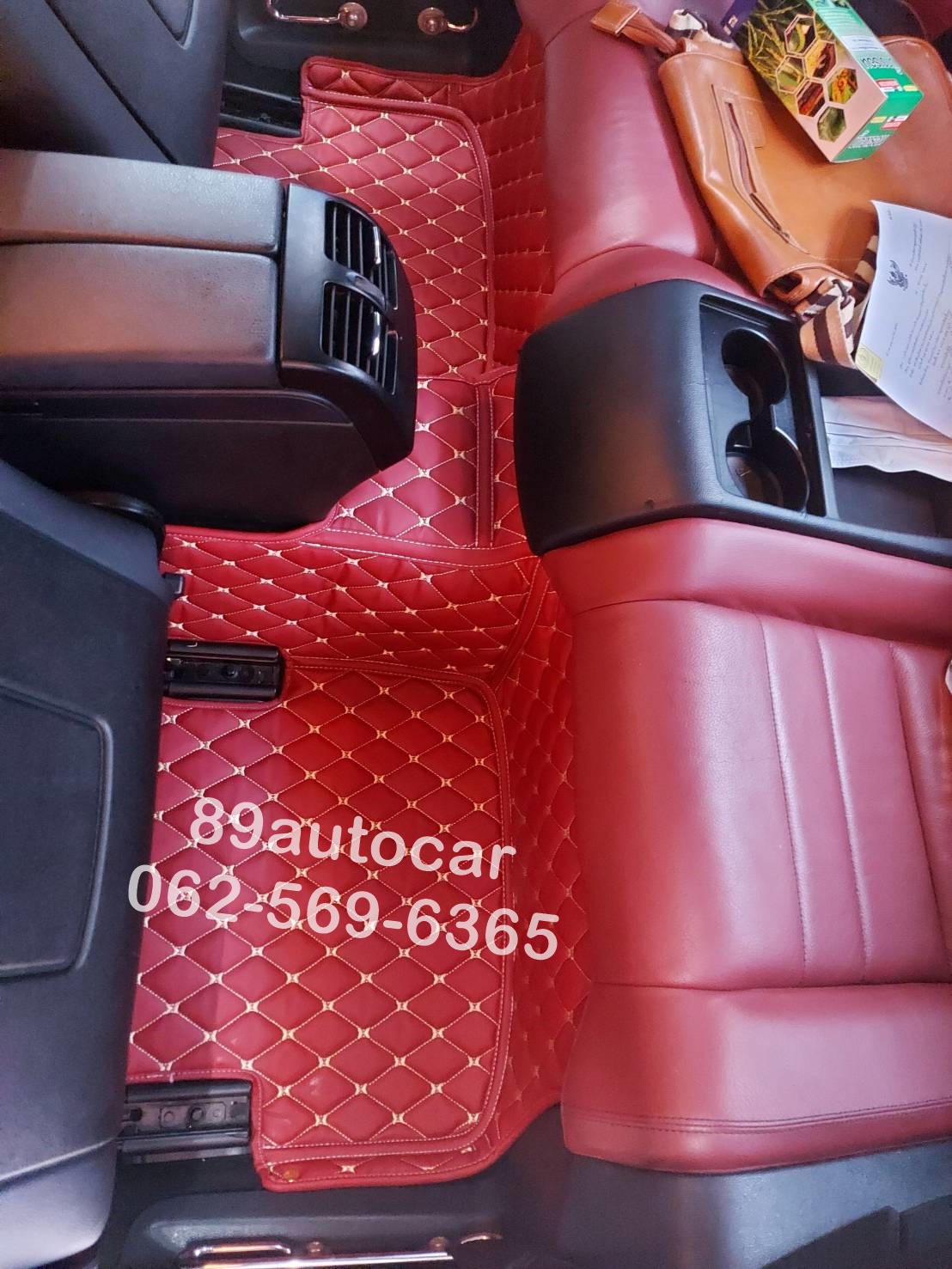 พรมรถยนต์ Benz C180 Coupe W204 ปูพรม6D สีแดงไวน์ + ท้าย เต็มคัน