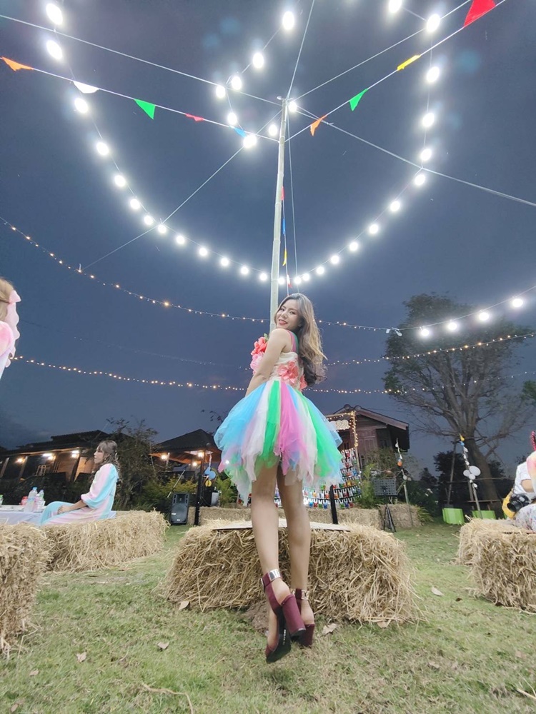 พร้อมเช่า ชุดแฟนซี เช่า 500 ชุดราตรีสั้น ดอกไม้หลากสี กระโปรงสายรุ้ง