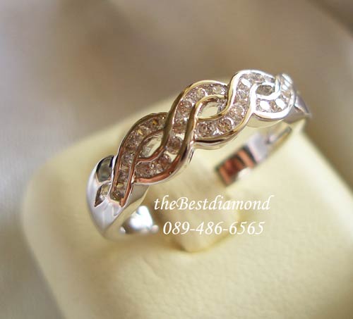 BR712RD+++แหวนถักเกลียว+++ แหวนแบบ Modern สไตน์น่ารักๆ เป็นรูปเกลียว 3 เกลียว ฝังแบบหนีบ ใส่ติดนิ้วได้เลย ไม่เกี่ยวเสื้อผ้าค่ะ