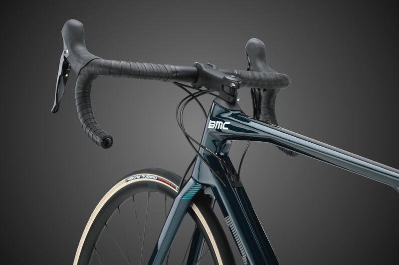 จักรยานเสือหมอบ BMC ROADMACHINE SEVEN Road Bike Shimano 105 2*11สปิด Integrated Cable Routing and Carbon D-Shape Seatpost