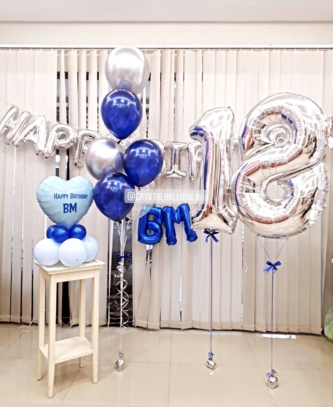 ลูกโป่ง วันเกิด พร้อม ตัวอักษร Happy Birthday 13 ตัว สีเงิน,ฟอยล์ตัวเลข ขนาด 40" 2 ตัว,ฟอยล์หัวใจ ขนาด 18" 1 ตัว ตั้งฐาน,อักษรชื่อ 2 ตัว พร้อม ช่อลูกโป่ง 1 ช่อ พร้อมตกเเต่ง สามารถเปลี่ยนสีลูกโป่ง/เปลี่ยนสี-ฟอยล์ตัวเลข-ตัวอักษร/เปลี่ยนข้อความได้