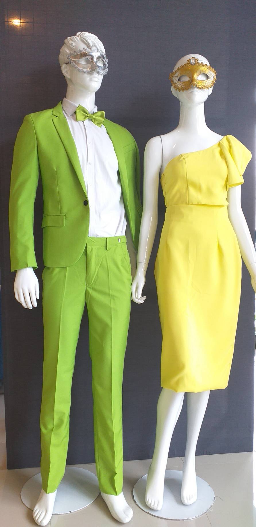 พร้อมเช่า ชุดสูทชาย สีเขียวอ่อน สไตล์เกาหลี (ไม่มีเสื้อกั๊ก)