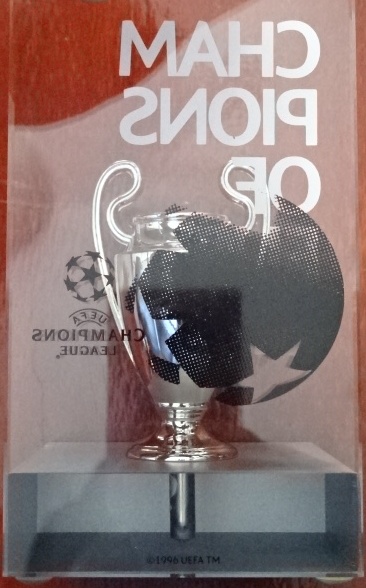 โมเดลถ้วยรางวัลฟุตบอล การแข่งขันฟุตบอลยูฟ่า แชมป์เปี้ยน ลีก - UEFA CHAMPIONS LEAGUE 3D TROPHY on an ACRYLIC PEDESTAL - สโมสรน็อตติ้งแฮม ฟอเรสต์ ราชันย์แห่งยุโรป 1979 และ 1980 ใหม่ / UEFA CHAMPIONS LEAGUE International Football Tournament Football Trophy M