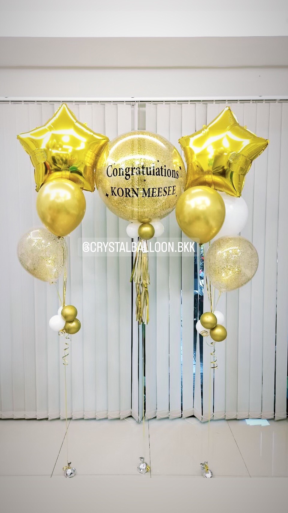 ลูกโป่ง แสดงความยินดี Bubble ขนาด 24" Theme สีทอง พร้อม ช่อลูกโป่งฟอยล์ดาว ขนาด 24" 2 ช่อ พร้อมตกเเต่ง สามารถเปลี่ยนสีลูกโป่ง/เปลี่ยนข้อความ/เปลี่ยนขนาดได้