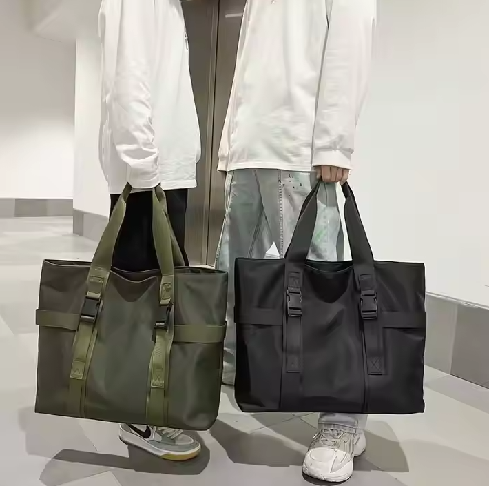 กระเป๋าช้อปปิ้งผ้าไนล่อนกันน้ำ ทรง Tote Bag ขนาด ก.43*ส.40*ก้น13 ซม.