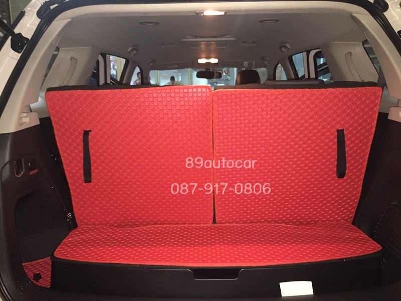 ขายยางปูพื้นรถเข้ารูป Isuzu Mu-X ลายกระดุมสีแดงขอบแดง