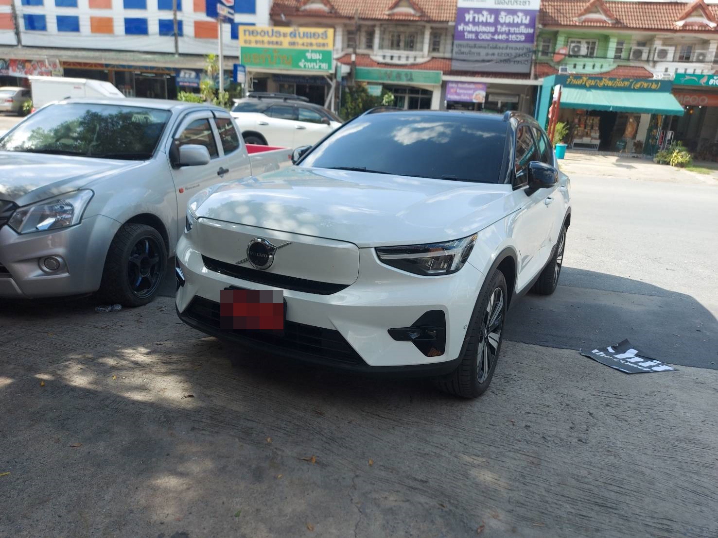 พรมรถยนต์ volvo xc40 recharge twin 2023 ปูพรม7D สีดำด้ายดำ + ไวนิลดักฝุ่นสีเทาขอบเทา เต็มคัน