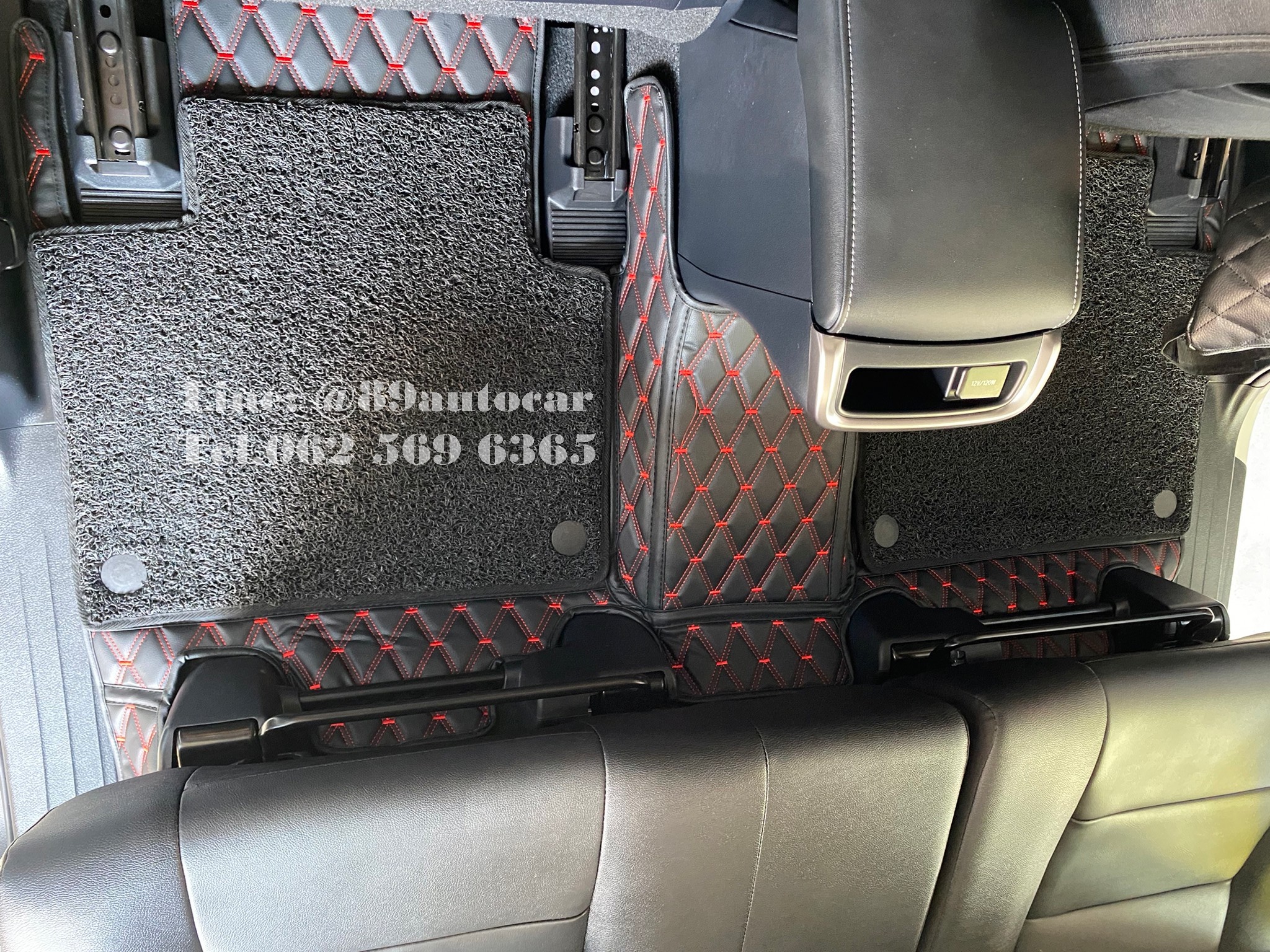 Toyota Fortuner (โตโยต้า ฟอจูนเนอร์) 2015-2023 ปูพรมVVIP สีดำด้ายแดง เสริมพรมดักฝุ่นสีดำขอบดำ