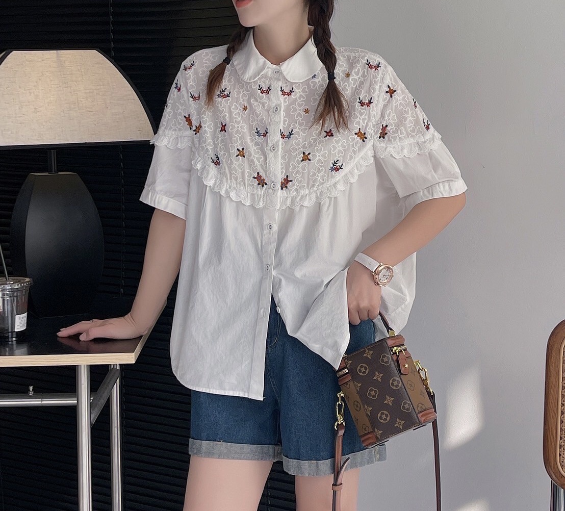 เสื้อผ้าฝ้ายแต่งผ้าลูกไม้ลายปักแต่งระบาย
