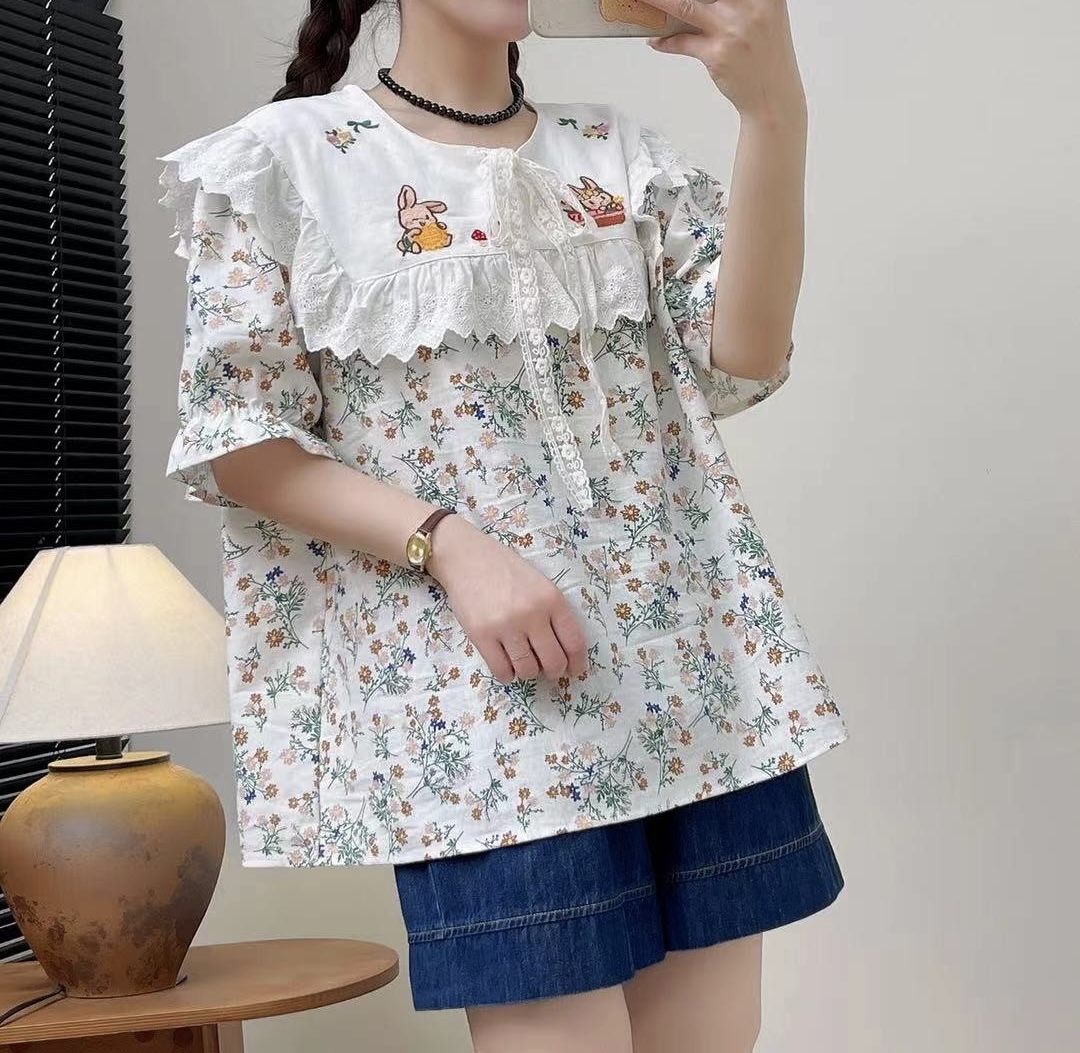 เสื้อผ้าฝ้ายลายดอกไม้ลายปักแต่งระบาย