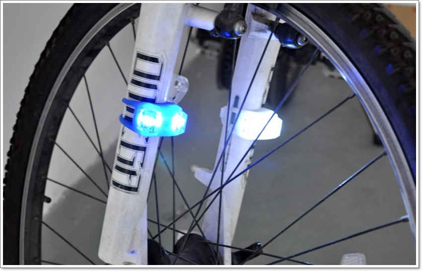 Soldier ชุดไฟจักรยานซิลิโคน 2 ดวง 3 โหมด – ไฟหน้าและไฟหลังเพื่อความปลอดภัยในการปั่น