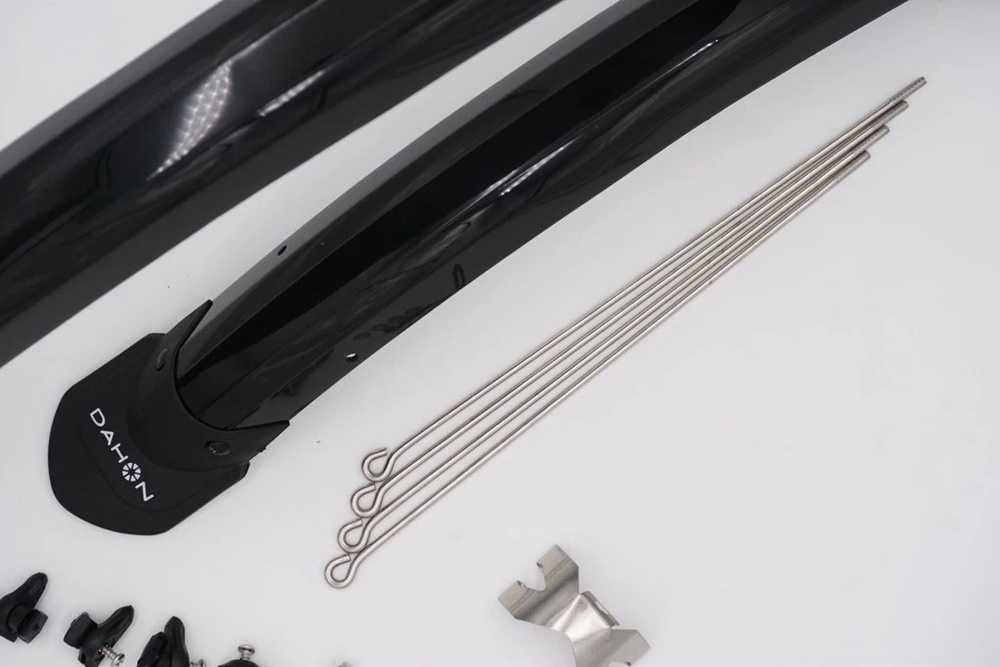 บังโคลนจักรยาน DAHON Fender set 16", 20" V-Brake, 20" Disc Brake ผลิตจากพลาสติก PP มีให้เลือก สำหรับล้อ 16", 20" วีเบรก และ 20" ดิสเบรก.