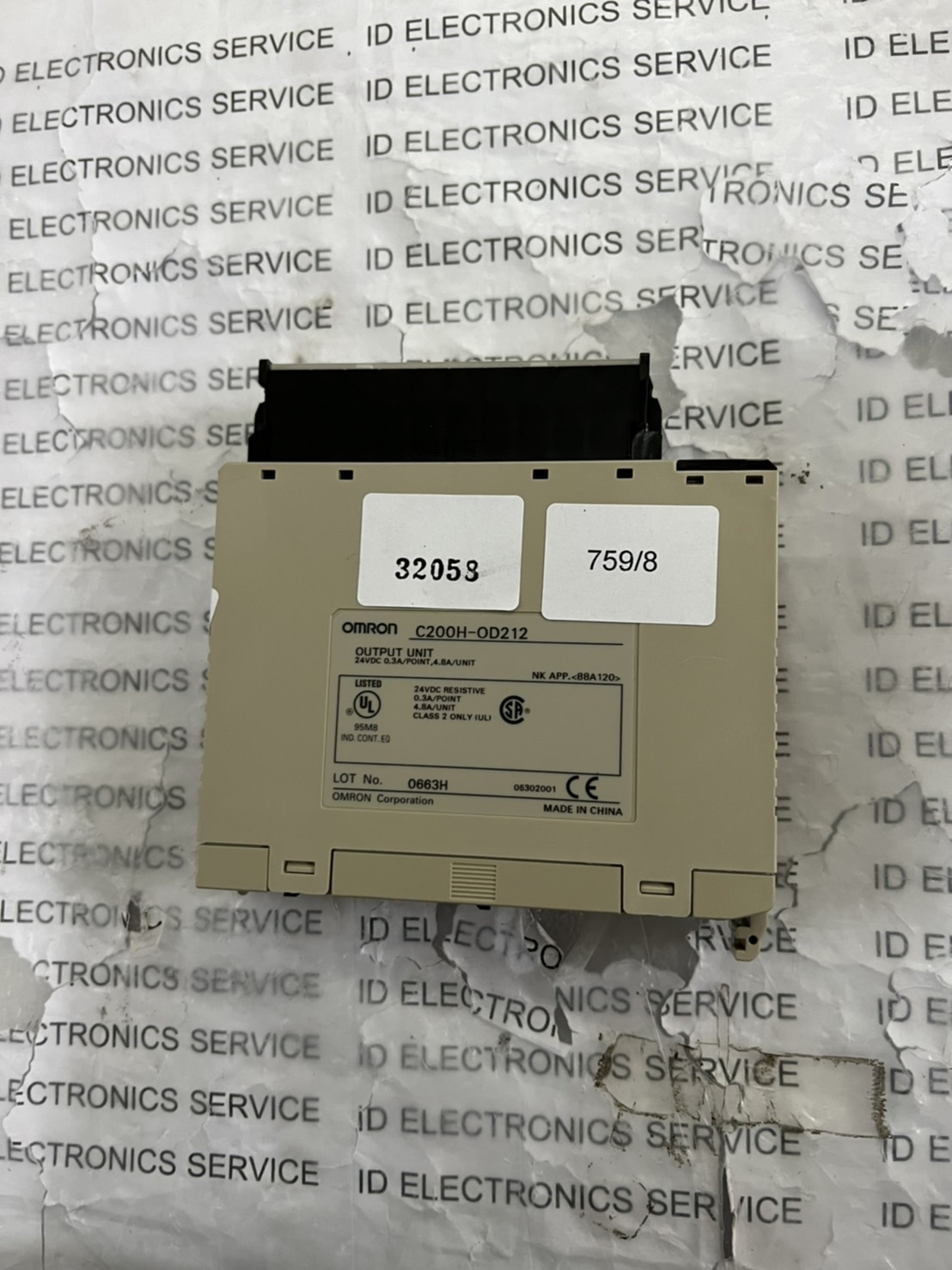 C200H-OD212 PLC “ OMRON ”