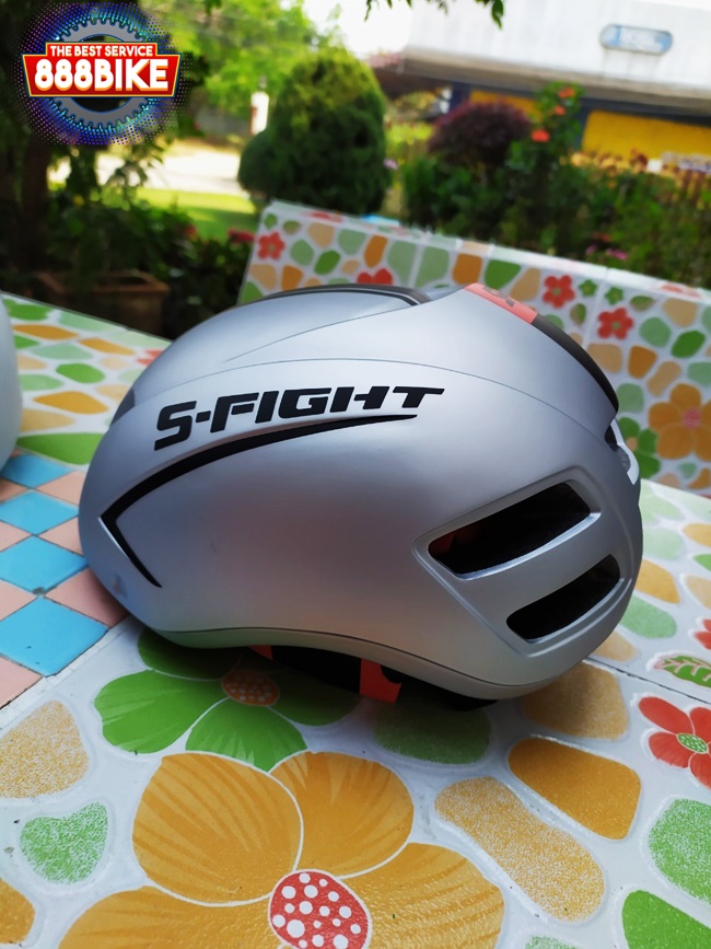 หมวก S-Fight AERO HELMET, GH-05 รอบศรีษะ 54-58 cm มีแว่นในตัว แว่นเป็นแบบแม่เหล็ก ถ้าไม่ใช้พลิกแว่นเก็บได้