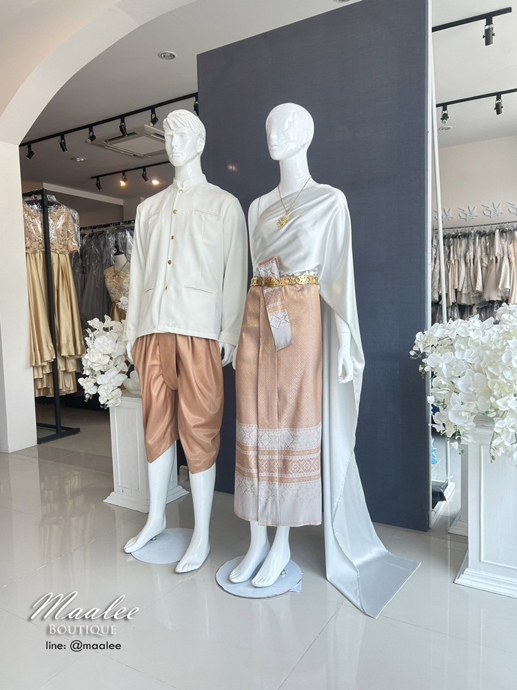 เช่า ชุดไทย ชุดเพื่อนเจ้าสาว ชุดไทยผ้าถุงสีเทาชาเงิน สไบสีเทาเงิน